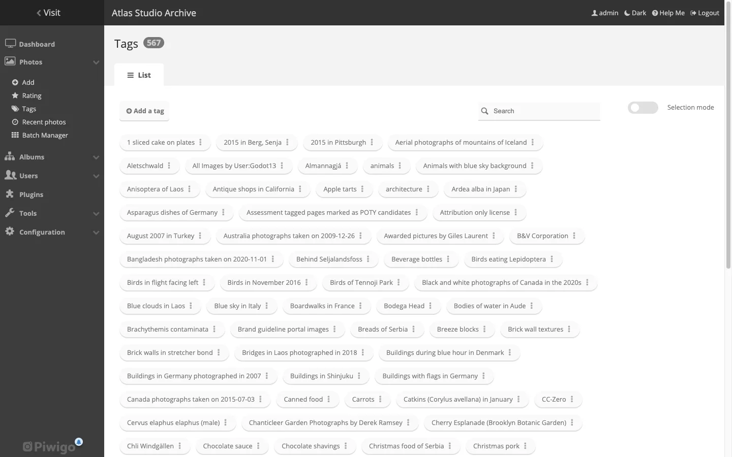Tag Manager in Piwigo using the admin desktop profile